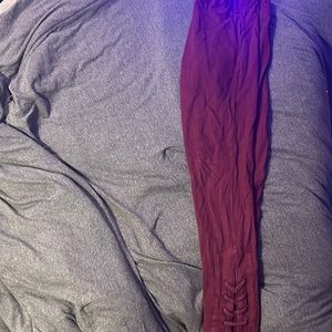 Maroon leggings